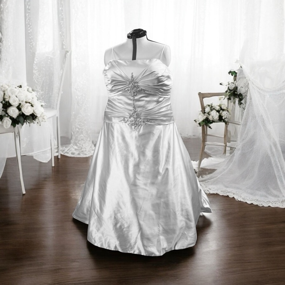 Alfred Angelo wedding gown